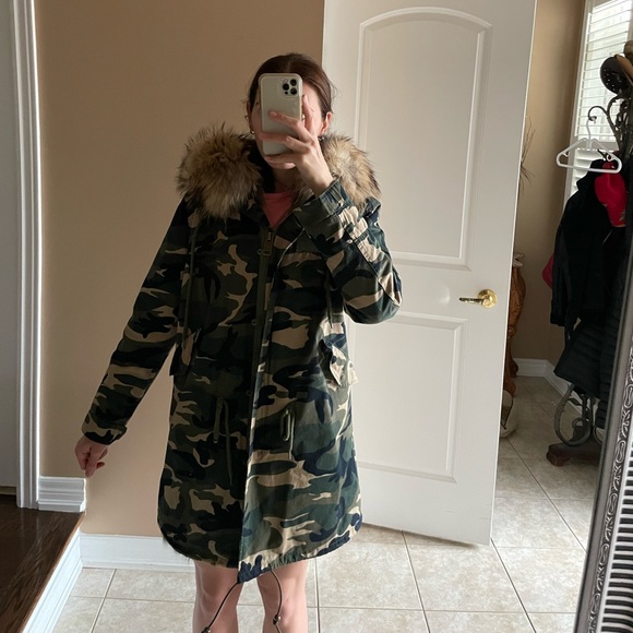 100% Raccoon Fur Coat - Picture 4 of 5
